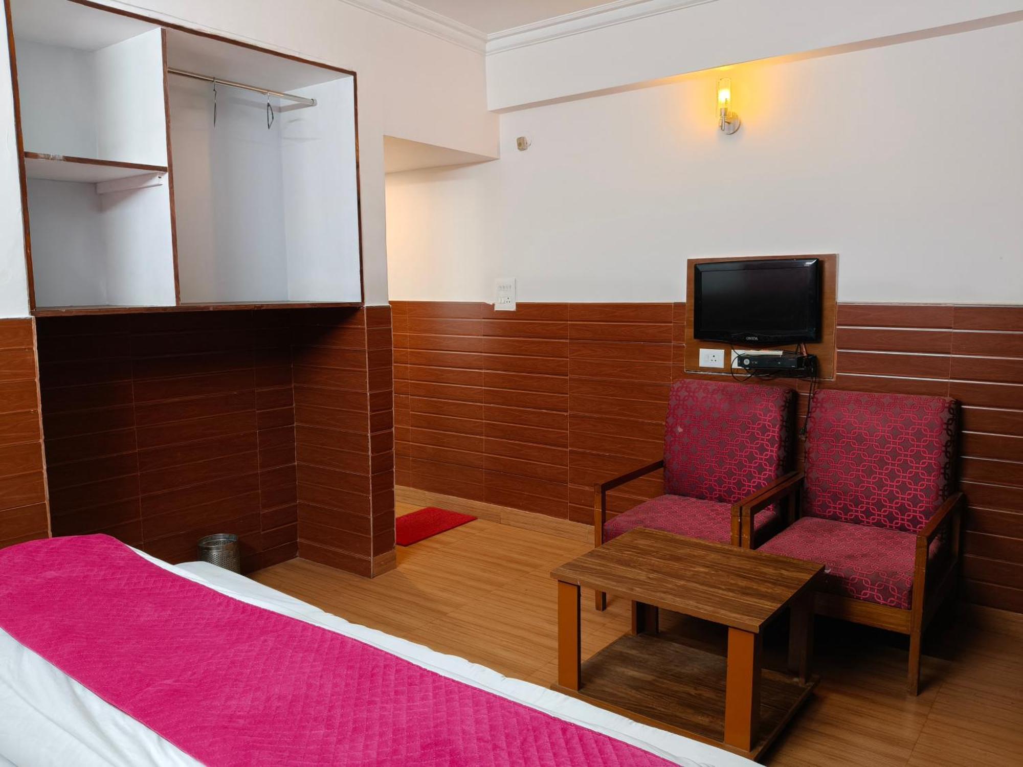 Hotel Kailash Residency Dehradún Kültér fotó